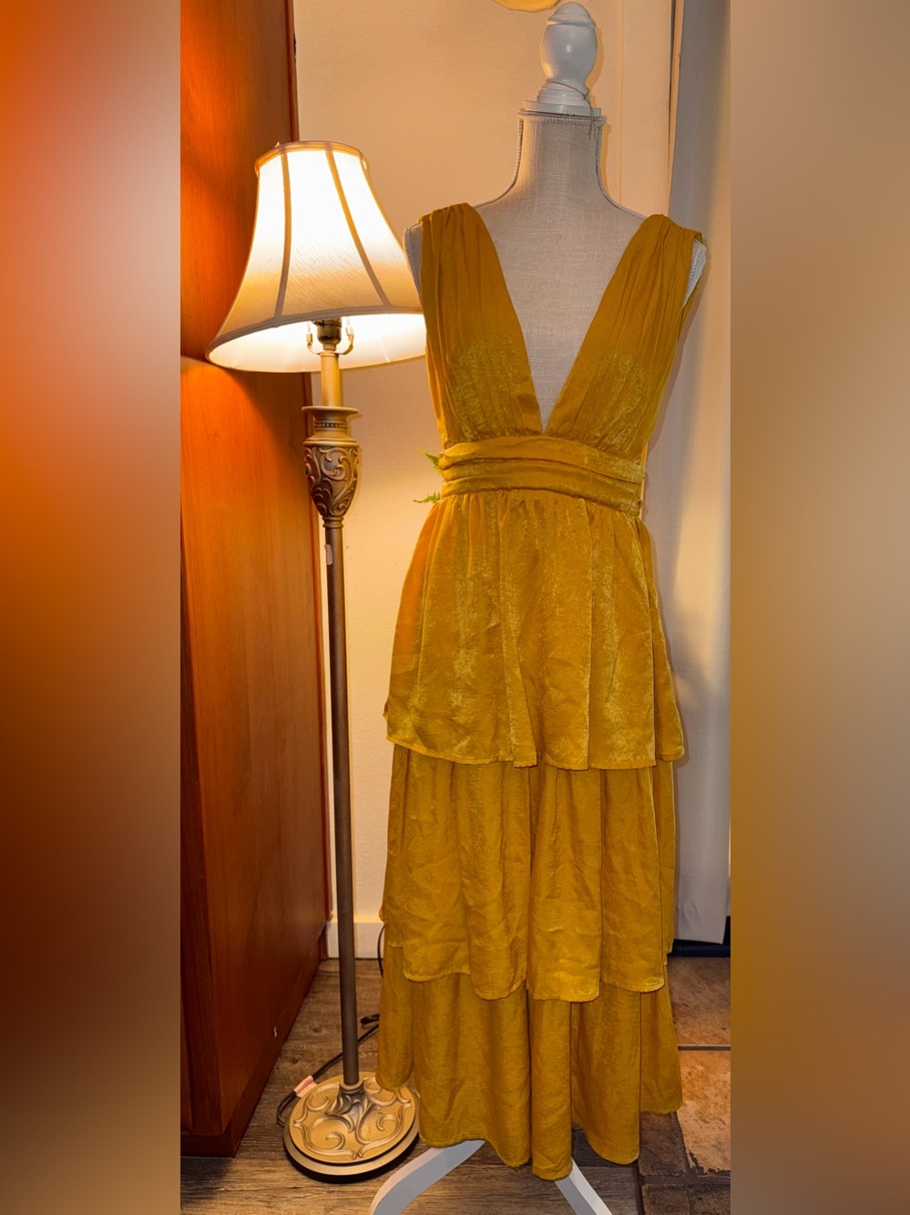 Lulus Mustard Yellow Satin Tiered V-Neck Women's Dress Midi